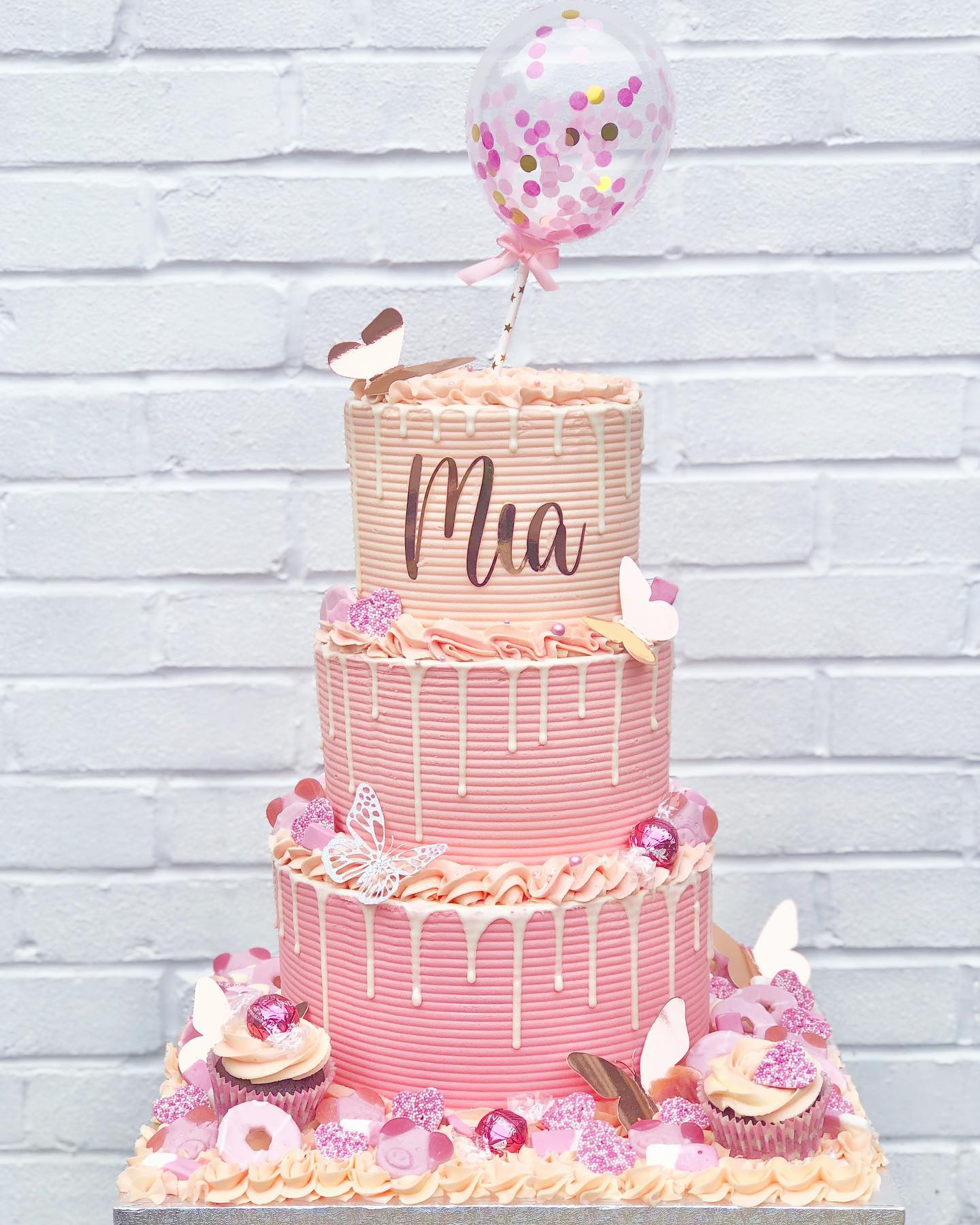 Cakes Kidderminster Becca's Cake House